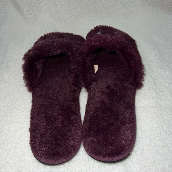 PINK Victorias Secret fuzzy slippers size small (5/6) - Picture 5 of 9